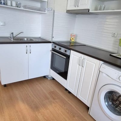 Alquiler de un apartamento acogedor y compacto de dos habitaciones en el barrio de Levski, Varna, Bulgaria